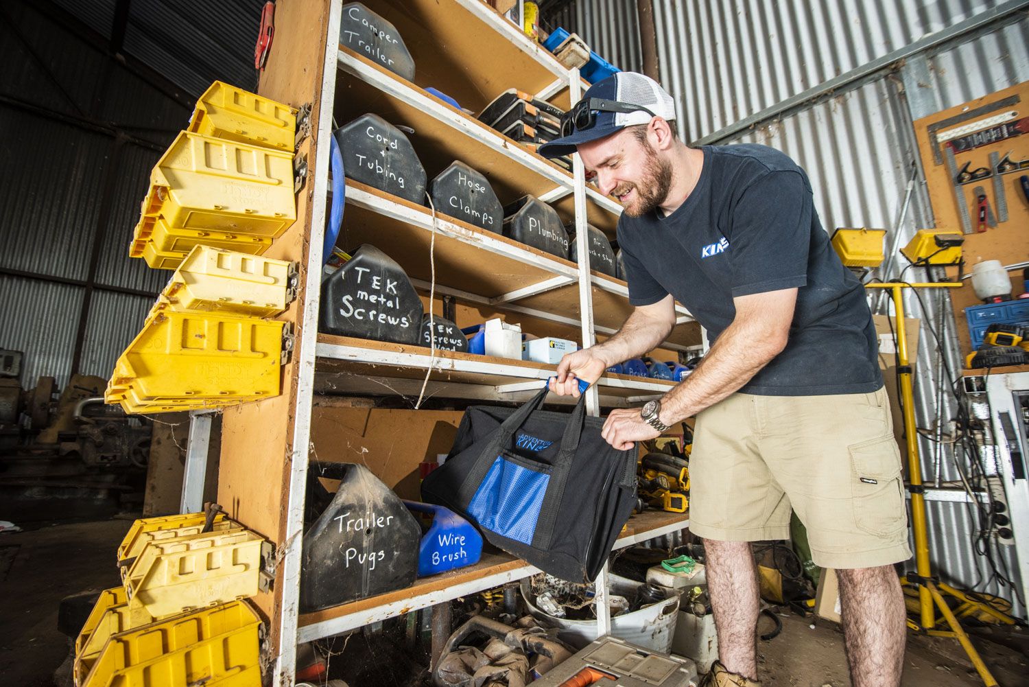 How to choose the perfect off road Driving lights - image 201125-complete_bush_mechanic_tool_kit-farm-resized_12_of_28__4 on https://news.emgcloud.net/news