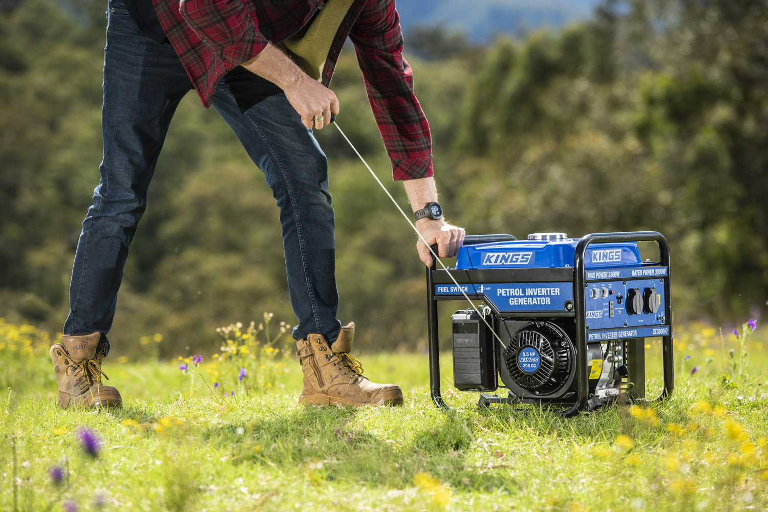 4 USES FOR YOUR PORTABLE SOLAR PANEL (THAT AREN’T CAMPING) - image 201012-Petrol-Inverter-Generator-Megalong-Valley-Resized-7-of-11-1 on https://news.emgcloud.net/news