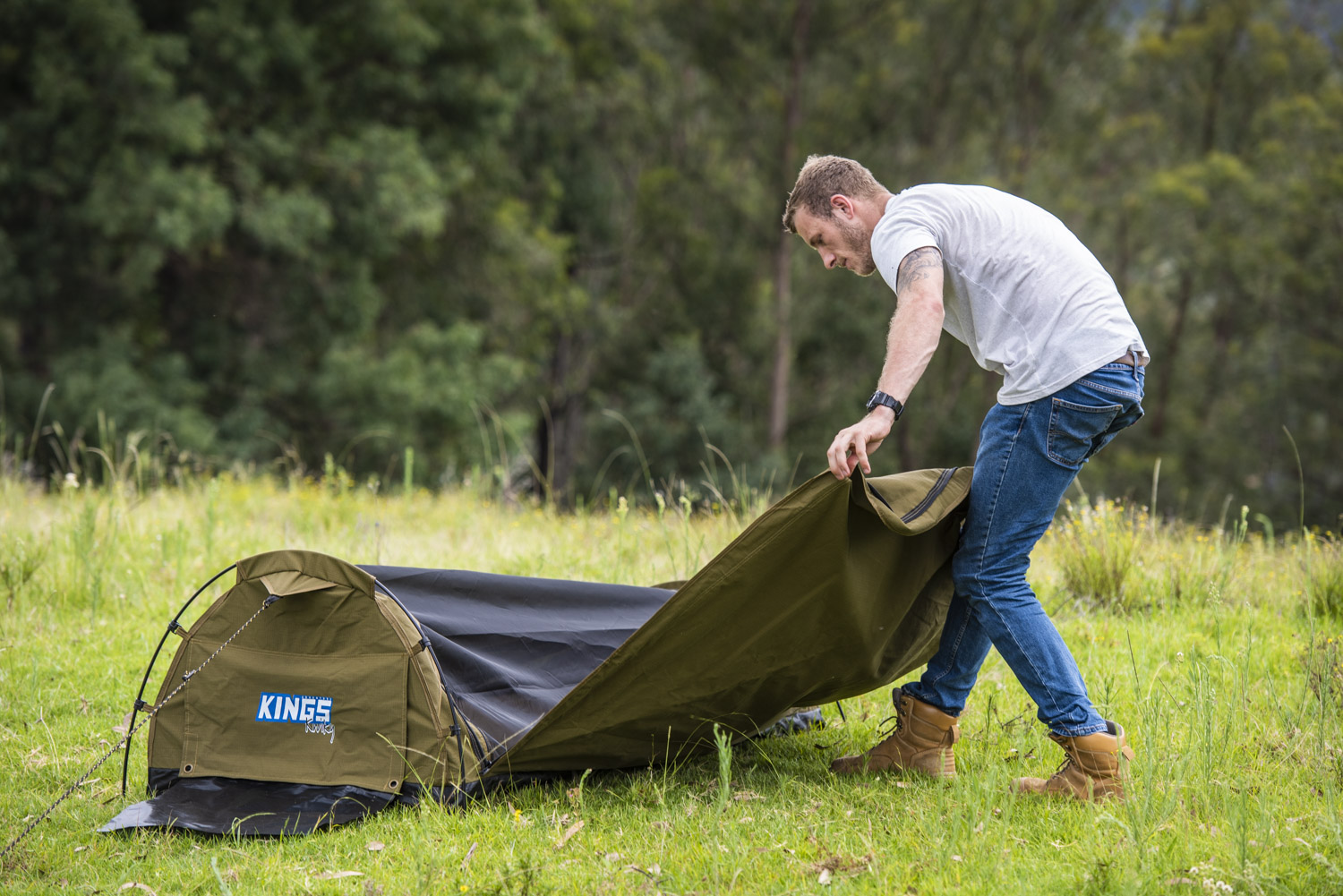 4 USES FOR YOUR PORTABLE SOLAR PANEL (THAT AREN’T CAMPING) - image 210208-AKTA-SWAG_750-Lifestyle-Resized-34-of-37 on https://news.emgcloud.net/news