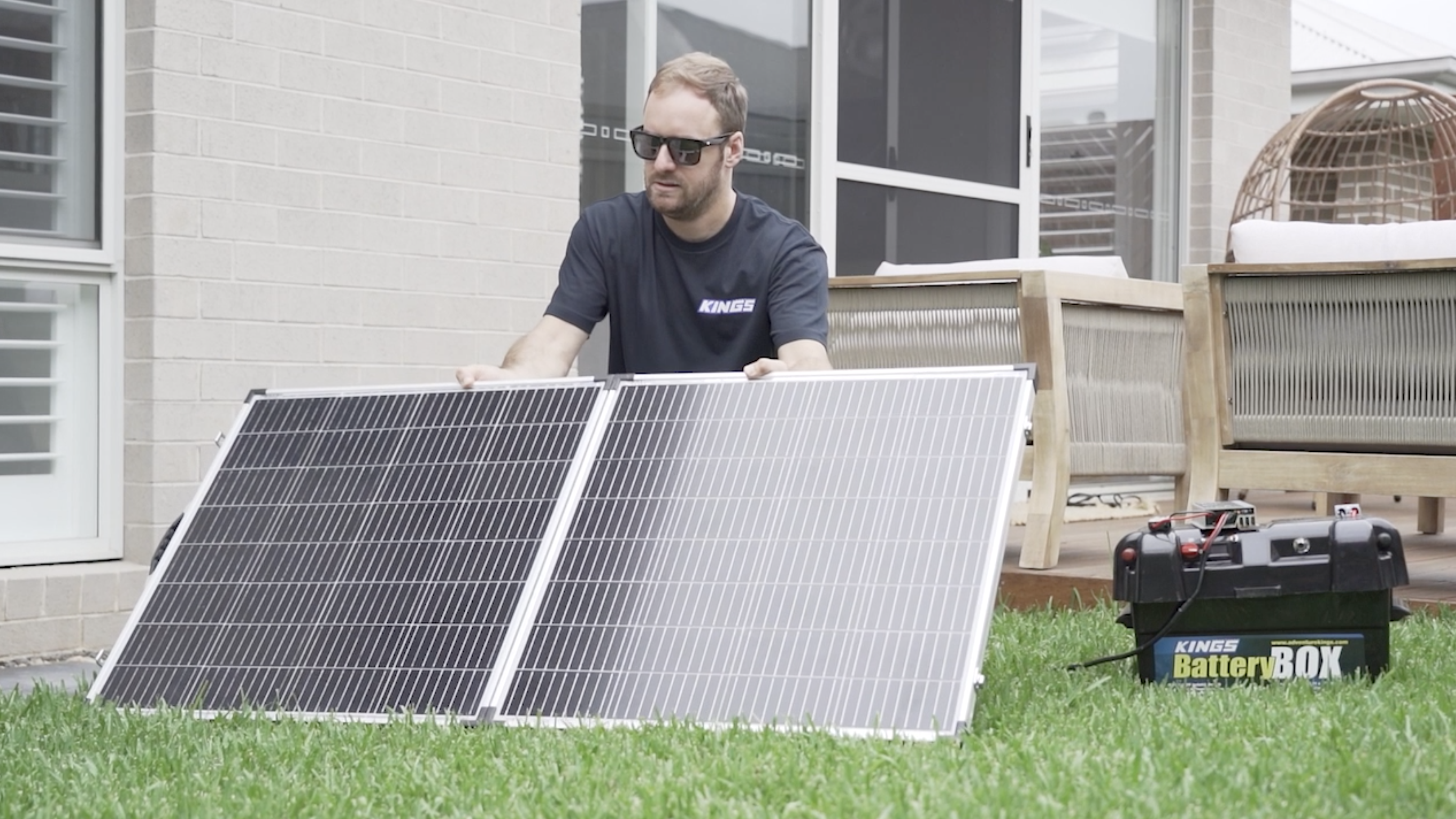 4 USES FOR YOUR PORTABLE SOLAR PANEL (THAT AREN’T CAMPING) - image Screenshot2 on https://news.emgcloud.net/news