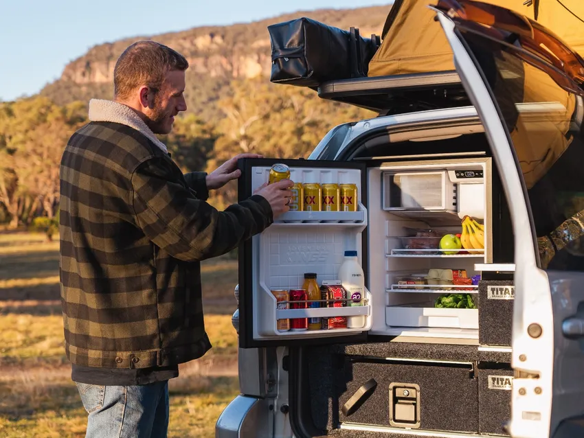 A guide to outdoor portable shelter - image  on https://news.emgcloud.net/news